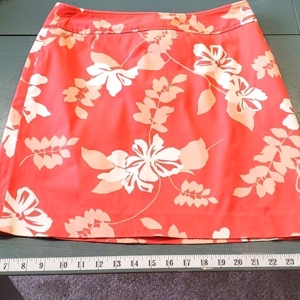 Rafaella skirt,Β size 8. Pink floralβ design. 97% cotton 3%spandex. Barbiecore